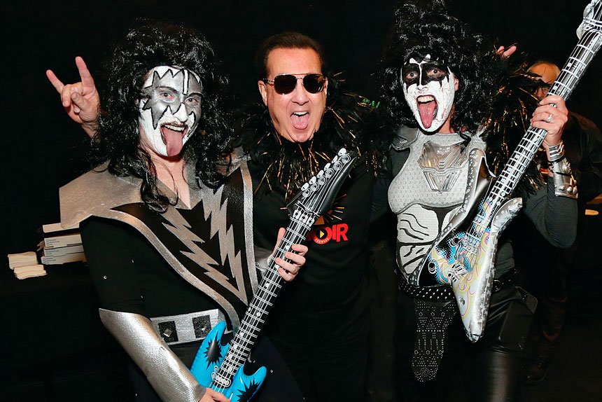 Vanessa Amaranthine and Tamara Broughton with Jonathon Welch