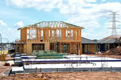 BIG SELL: Investors are leaving the property sector in droves, contributing to the undersupply of available rentals in Queensland. Photo: AAP Images