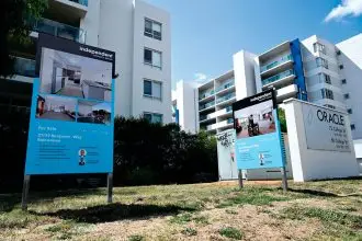 TOUGH TIMES: Big lenders are being urged to support struggling customers. Photo: AAP Images