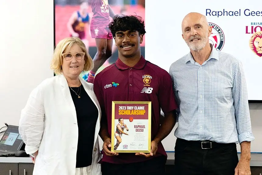 Raphael Geesu, a member of the Brisbane Lions Academy is the proud recipient of the 2023 Troy Clarke scholarship.