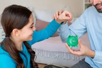 Keep the budget in order with back-to-school money saving tips