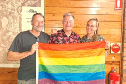 L-R Robin Bristow, Redland City Councillor Shane Rendalls, and Molley Prall