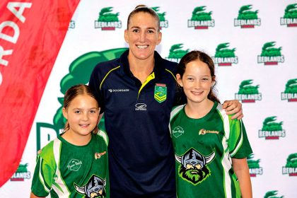 Ali Brigginshaw ran a special training session with the next generation of Redlands female touch stars.