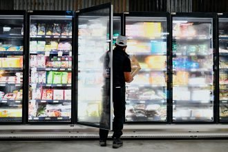 Latest inflation figures have added to speculation interest rates could fall in coming months. PHOTO: Lukas Coch/AAP PHOTOS