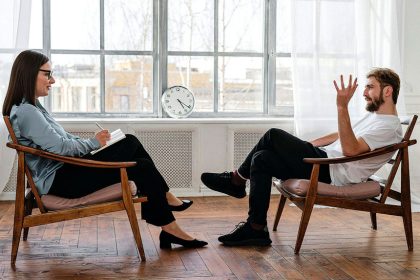 TALKING IT OUT: A trained therapist helps a client to understand patterns in their thoughts and feelings.