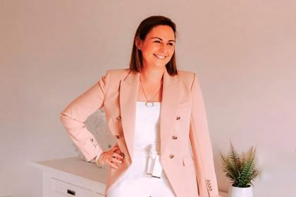 OUTSTANDING SERVICE: Award-winner Melissa Millar acknowledges the support of her team.