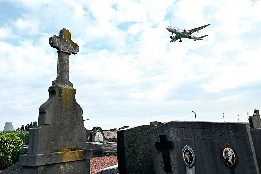 ALARMING: A proposed trial of a new night-time flight path over Wynnum and neighbouring Bayside suburbs has sparked alarm among residents.