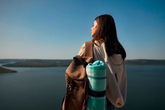 Solo Travel Tips for Adventurous Bayside Seniors