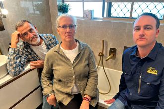 NOT GOOD ENOUGH: Disgruntled home owners Fernando and Nicole da Silva with Cr Jason Colley.