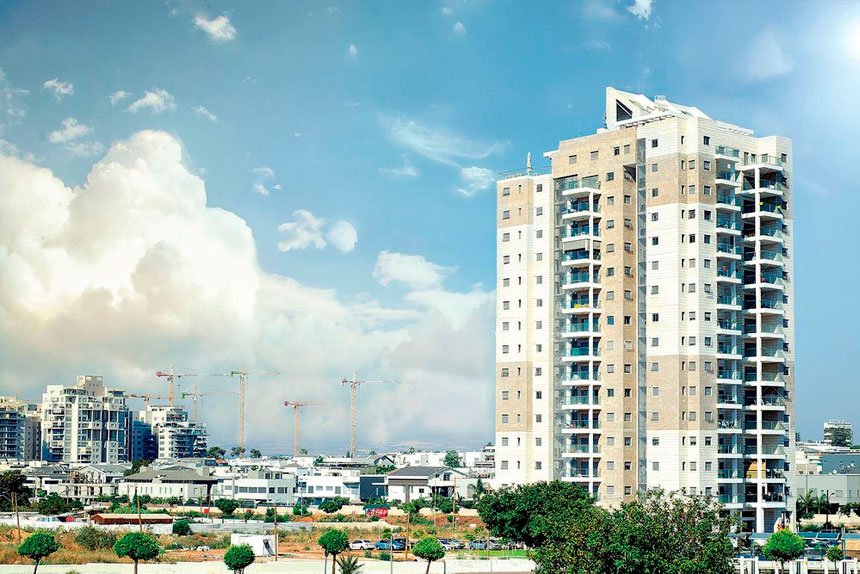 An artist’s impression of what 15 storeys would look like in Wynnum.