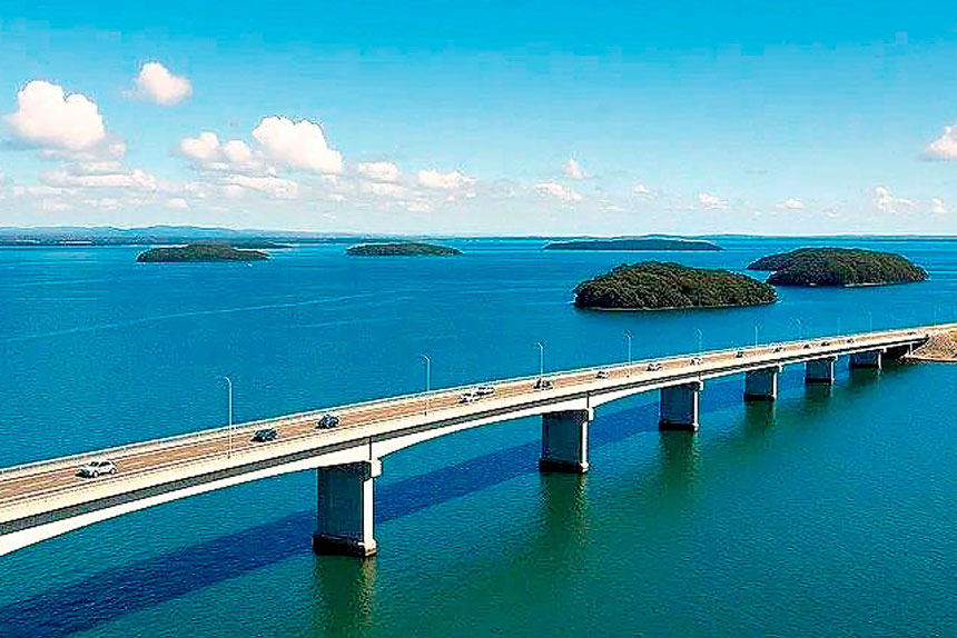 The proposal included three major bridges, each with a minimum width of 12 metres,