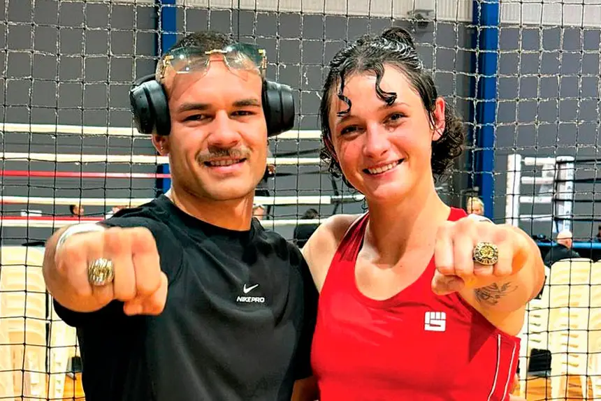 PUNCHING ON: Kipa “Tha Ripa” Keremete and Zahara “The Mad Cinderella” Lane.