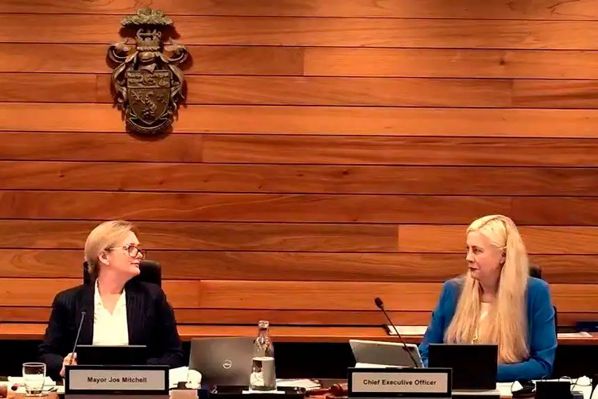 CLOSE VOTE: Councillors voted 5-4 last week to approve leave for Mayor Jos Mitchell from the August 19 General Meeting. Pic above taken at earlier meeting.
