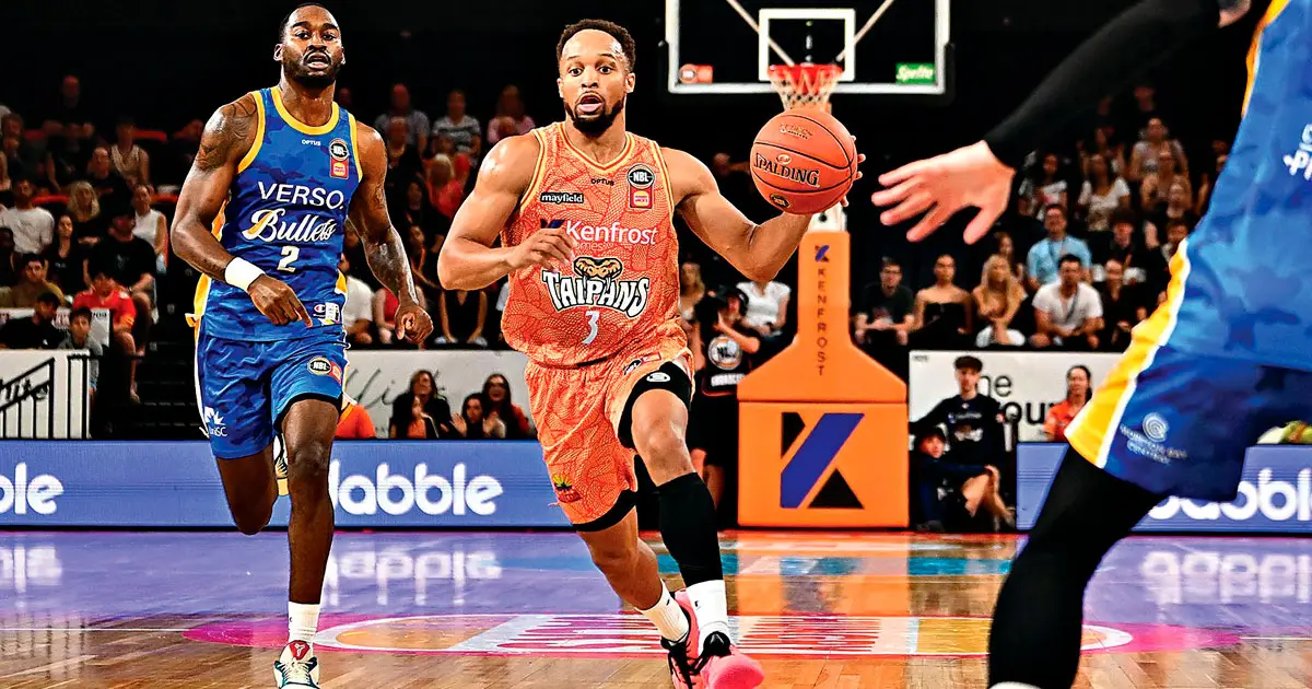ALWAYS CHASING: The Taipans’ Jaylon Brown on the breakaway to the basket as the Bullets’ Jaylin Williams gets left behind. PHOTO: NBL.com